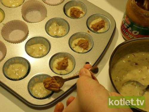 Jak zrobić muffinki z masłem orzechowym