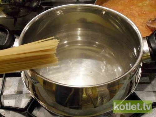 Spaghetti z migdałami - przygotowanie