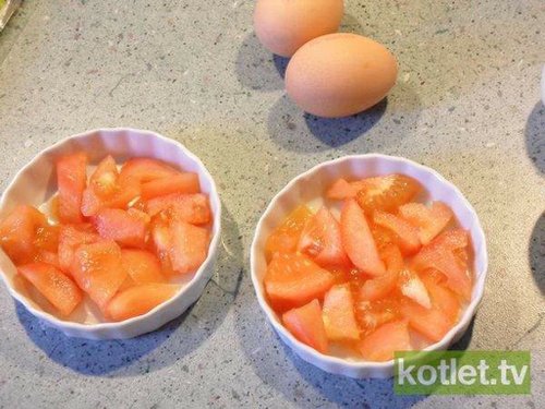 Jak zrobić sadzone jajko w kokilkach