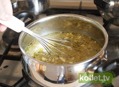 Przygotowanie zupy oliwkowej