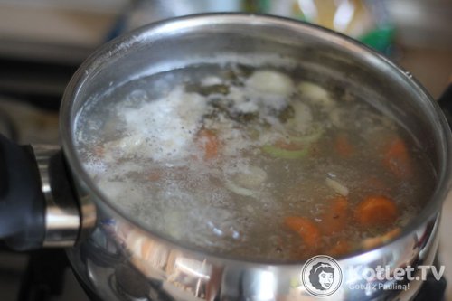 Przepis na zupę z botwinką