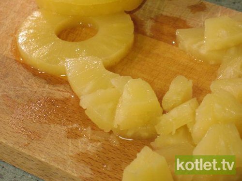 Ananasy do sałatki