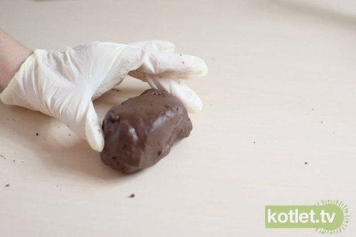Przygotowanie czekolady plastycznej