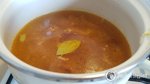 Zupa gulaszowa z fasolą