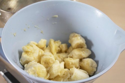 Przygotowanie sernika bananowego