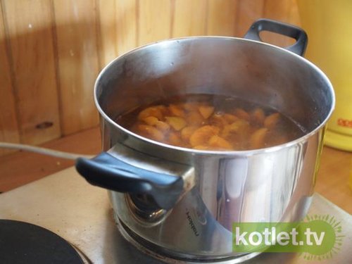 Jak zrobić zupę morelową
