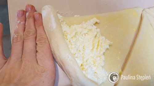Przepis na rogaliki z serem