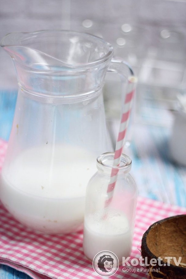 Mleczko kokosowe light, czyli idealny zamiennik mleka krowiego, który przypadnie do gustu tym z Was, którzy dośc niechętnie podchodzą do mleka roślinnego